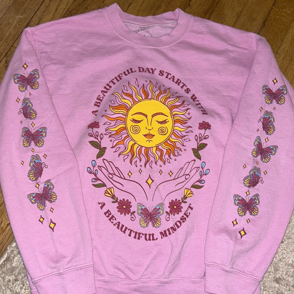 Pacson crewneck, size large, runs on the smaller size